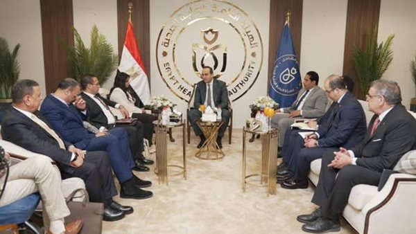 السبكي يناقش تطوير الخدمات الطبية مع نواب الإسماعيلية