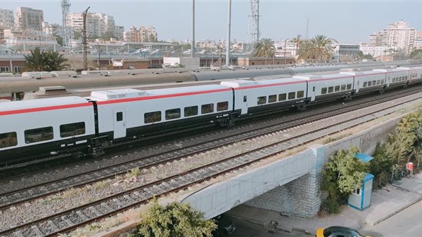 وصول القطار الأخير من صفقة تالجو الإسبانية إلى مصر