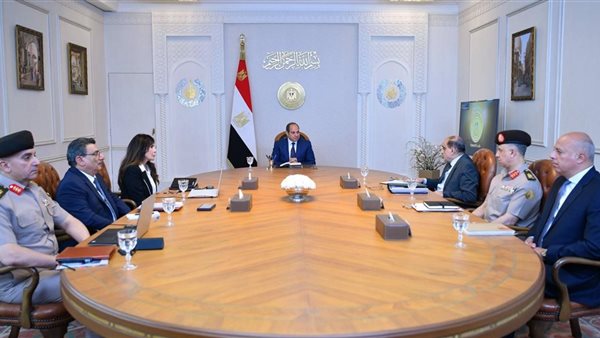 الرئيس السيسي يوجه بتحديد جداول زمنية للمشروعات الاستثمارية