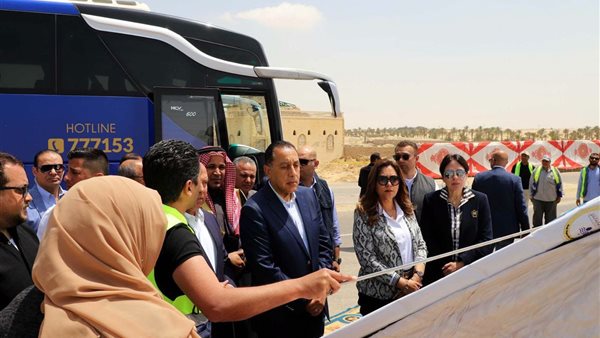 رئيس الوزراء يزور مشروع القطار التنموي في العريش/طابا