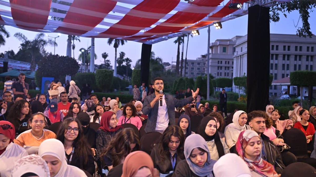 جانب من فعاليات ملتقى التوظيف 