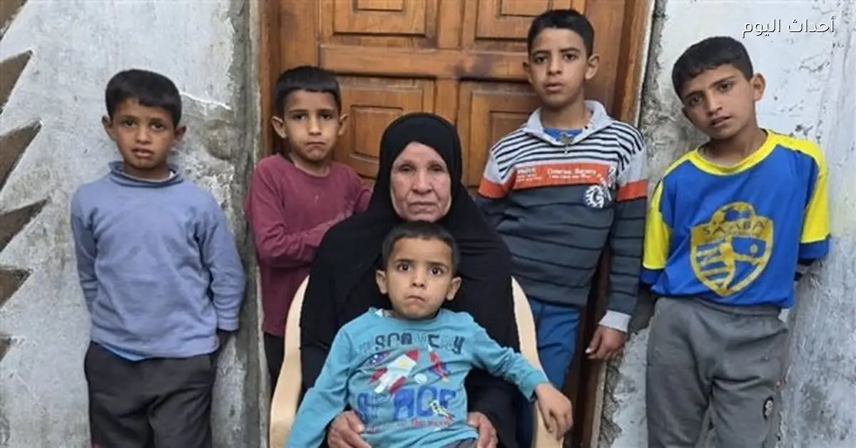 رحلة مأساة 5 أيتام مع جدتهم بحثًا عن الطحين