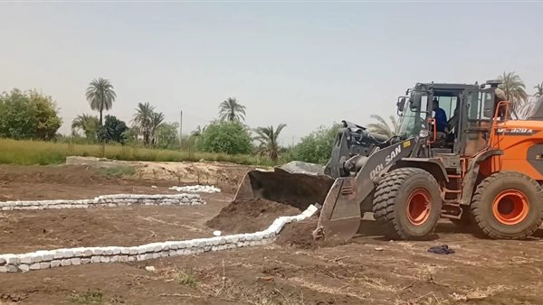 إزالة تعديات ومتابعة ملف الترشيد والرصف في بني سويف