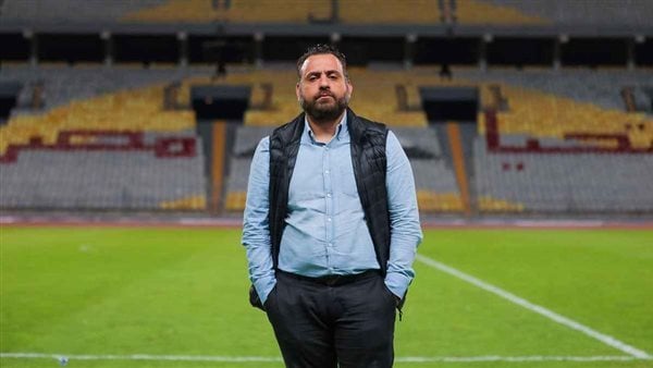 عمرو الحديدي ينتقد المدير الرياضي للزمالك بسبب صفقات الفريق