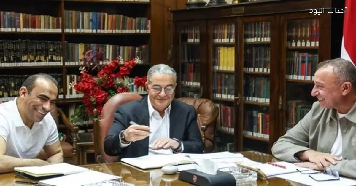 الخطيب يناقش ملف الكرة مع ياسين منصور وعبدالحفيظ