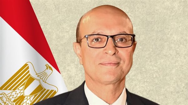 رئيس جامعة أسيوط يهنئ أهالي المحافظة بالعيد القومي