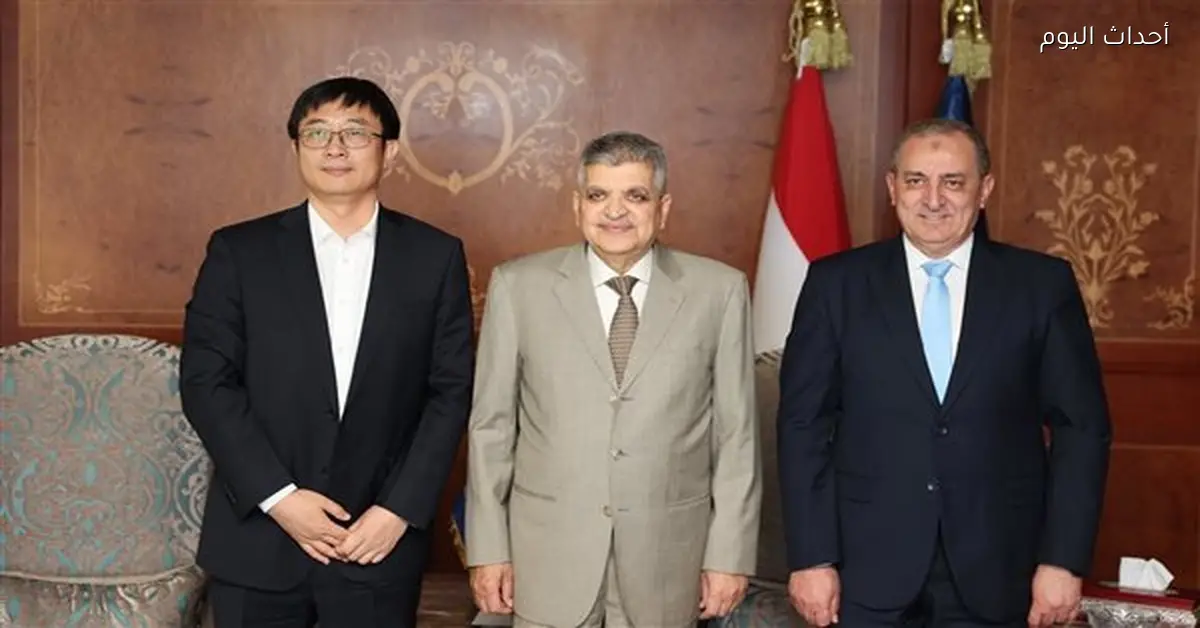 رئيس قناة السويس يناقش تعزيز التعاون مع مسؤولي تيدا مصر