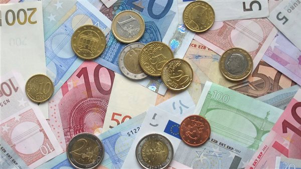 سعر اليورو اليوم الأحد 19 أبريل 2026 بين الاستقرار والارتفاع