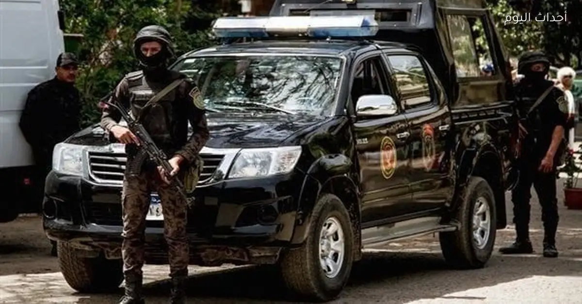 سيدة تتهم جارها بمحاولة اقتحام شقتها وإشعال النار فيها في القاهرة