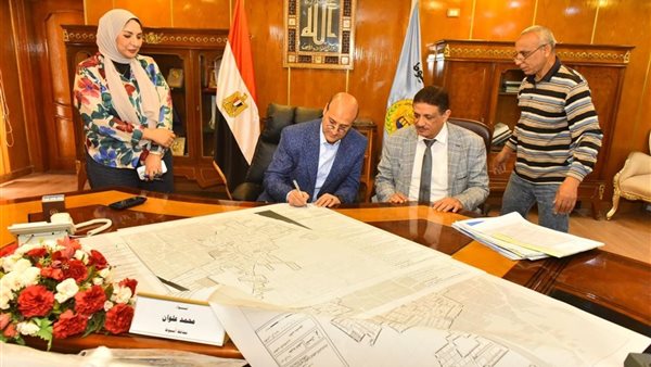 محافظ أسيوط يعتمد مخططات لـ 3 قرى ويعلن إنجاز 231 قرية