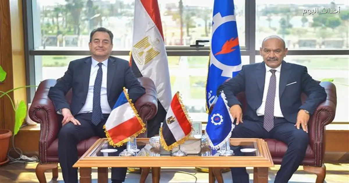 محافظ السويس والسفير الفرنسي يبحثان تعزيز التعاون والاستثمار
