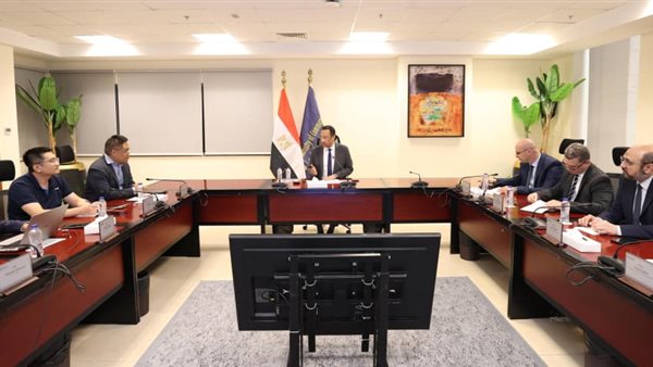 مصر تتعاون مع HONOR لتصنيع الهواتف محليًا وتصديرها عالميًا