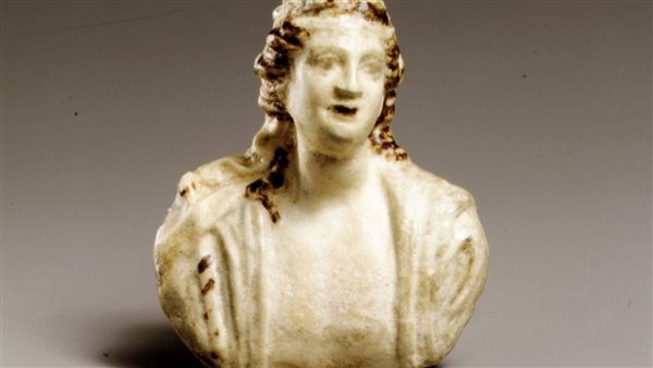 مصر تستعيد 13 قطعة أثرية من أمريكا رغم الحرب