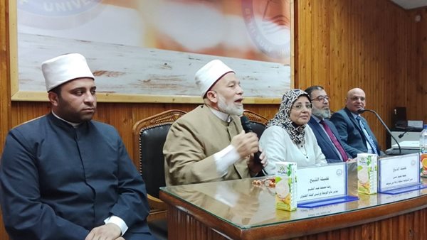 ندوة بآداب بني سويف لتعزيز الوعي ضد التدخين