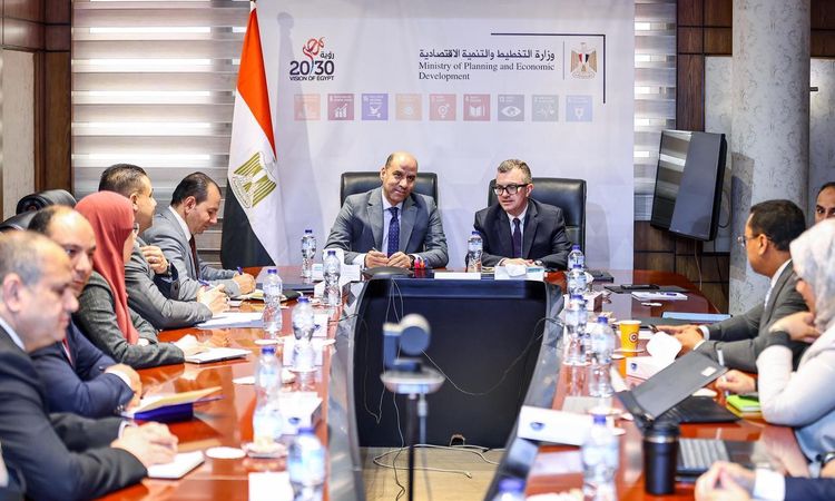 وزيرا التخطيط والعمل يبحثان تحسين كفاءة سوق العمل المصري