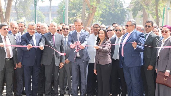 وزيرا الزراعة والتضامن يطلقان معرض زهور الربيع 93