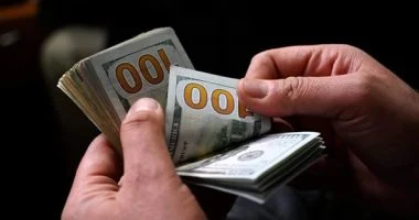 سعر الدولار مستقر أمام الجنيه اليوم الأحد 17 مايو 2026