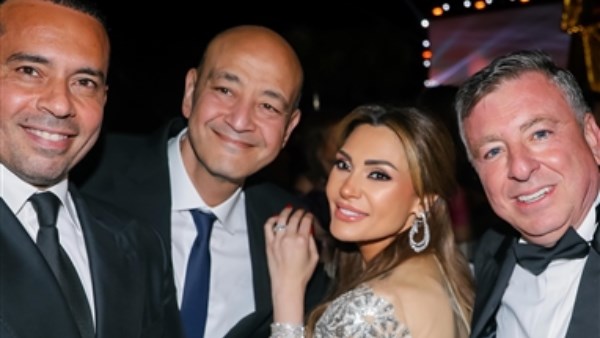 بـ نص مليون.. فستان زوجة عمرو أديب فى حفل زفاف ابنة باسل سماقية