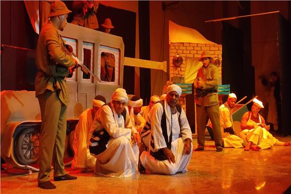 محافظ أسيوط يؤكد أهمية المسرح كأداة للتعبير عن القضايا الوطنية والإنسانية