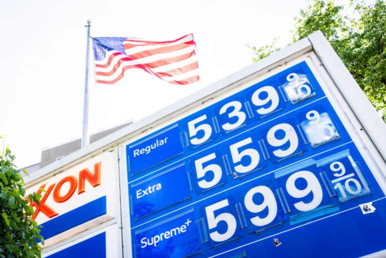 epa12902974 Gas prices are displayed outside an Exxon filling station in Washington, DC, USA, 20 April 2026. Gas prices have risen sharply across the country since the start of the US and Israeli conflict with Iran. US Energy Secretary Chris Wright said on 19 April that while gas prices have peaked, they may not fall below 3 USD per gallon until late 2026 or even next year. EPA/JIM LO SCALZO