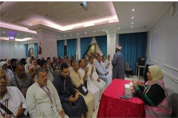 أئمة الأوقاف يطلقون حملات توعية للحجاج حول المناسك
