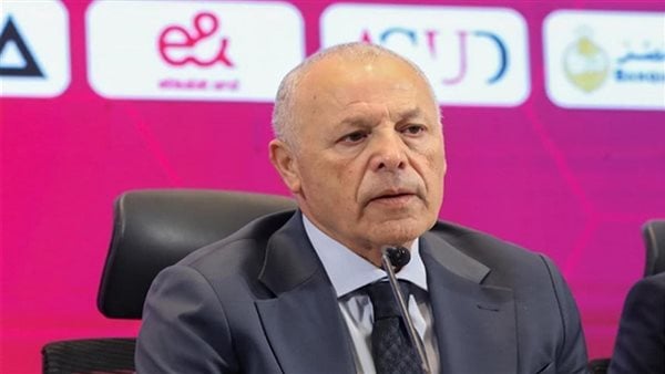 أبوريدة يعلن استمرار أوسكار رويز لموسم جديد