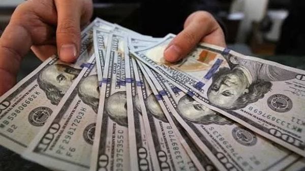 تحديث أسعار الدولار اليوم في البنوك وشركات الصرافة