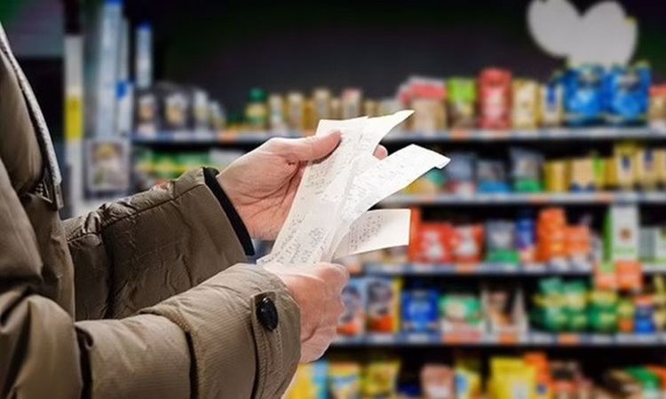 أسعار المواد الغذائية تشهد تخفيضات ملحوظة في الأسواق