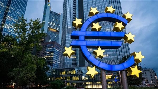 سعر اليورو اليوم الإثنين في الأسواق المالية
