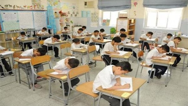 إحالة فني معمل في مدرسة للمحاكمة التأديبية بتهمة التحرش اللفظي ومحاولة التعدي على طالبات