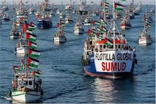 إسرائيل تخطط لترحيل ناشطي “أسطول الصمود” الذين تم اعتراضهم في البحر
