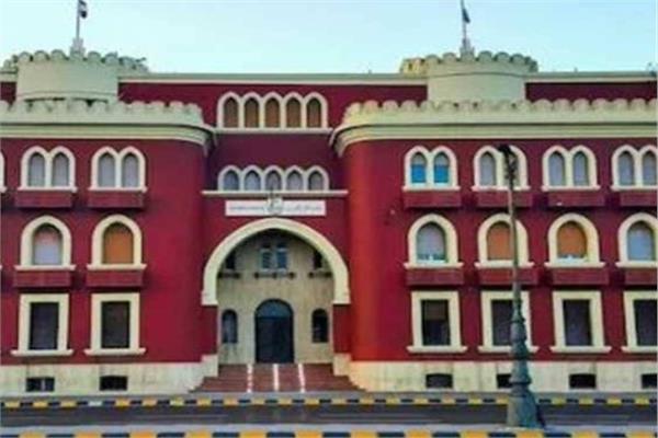 إطلاق استبيان لخريجي جامعة الإسكندرية لقياس توافق البرامج الدراسية مع سوق العمل