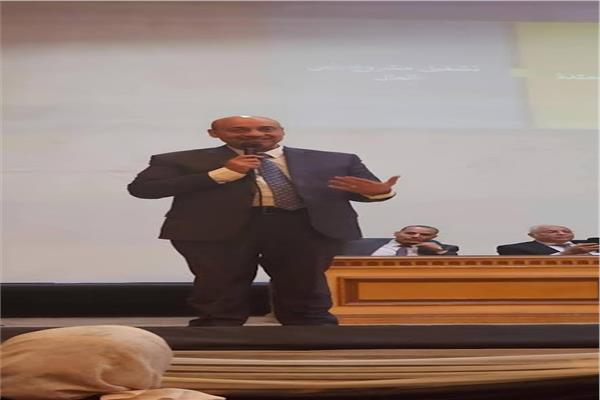 اجتماع نائب وزير التعليم الفني مع قيادات المديريات