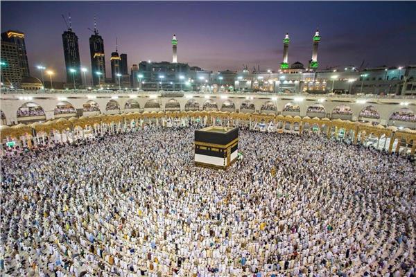 الأزهر يوضح كيفية طواف الرسول بالبيت عند القدوم