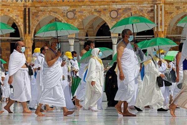 الإفتاء توضح حكم استخدام المظلة الشمسية في الحج