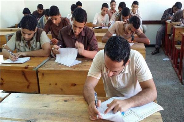 التعليم تعلن استعداداتها لامتحانات الدبلومات الفنية في يونيو