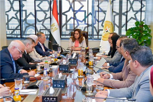 الحكومة تبحث فرص الاستثمار المستدام في شرم الشيخ بالتعاون مع الغرف السياحية