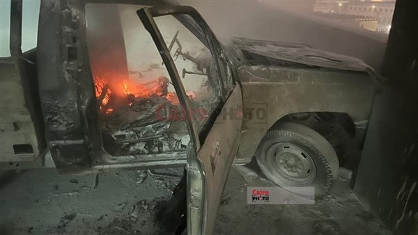 السيطرة على حريق في سيارة ربع نقل داخل جراج العتبة