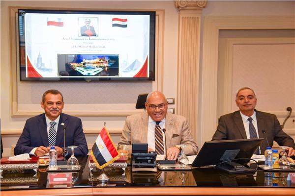 «العربية للتصنيع» تسعى لتعزيز التعاون مع بولندا