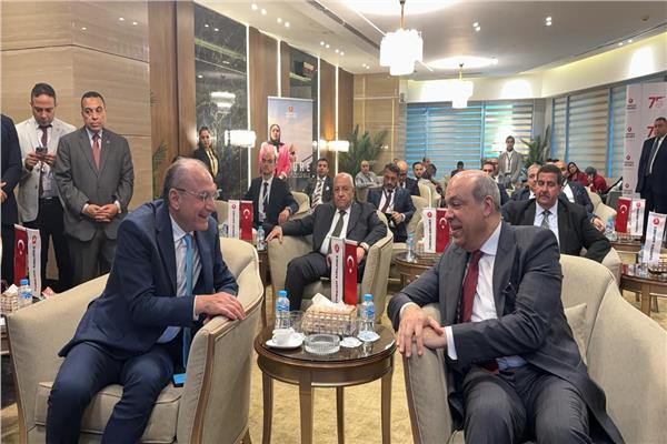 العلاقات المصرية التركية تعزز حركة السفر والسياحة بين البلدين