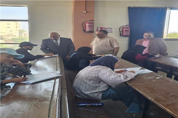 انتظام امتحانات الفصل الدراسي الثاني في كليات جامعة قنا