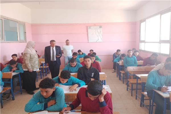انطلاق ماراثون امتحانات نهاية العام لصفوف النقل في محافظة البحيرة