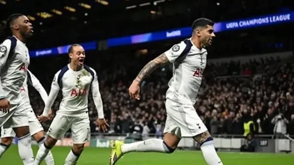 بث مباشر لمباراة توتنهام وليدز يونايتد في الدوري الإنجليزي