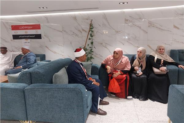 بعثة وعاظ الأزهر تبدأ مهامها التوعوية خلال موسم الحج
