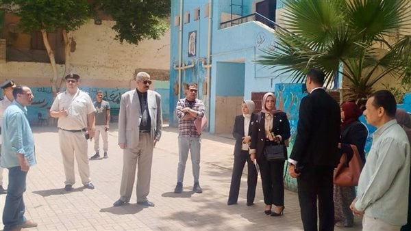 تحقيقات النيابة الإدارية في اتهام عامل نظافة بهتك عرض طفلة داخل مدرسة بسوهاج