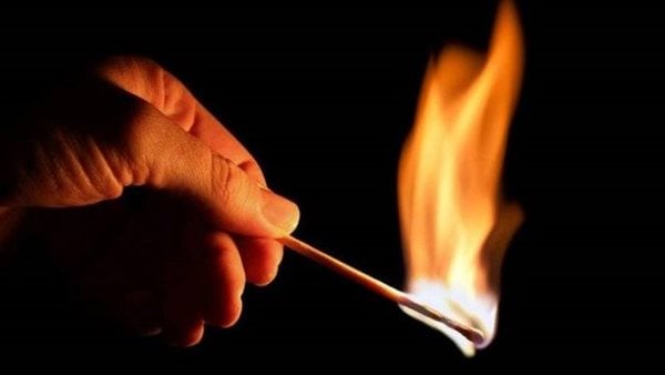 تحقيقات مع مالك مقهى بتهمة إشعال النيران في شقة زوجته ببورسعيد