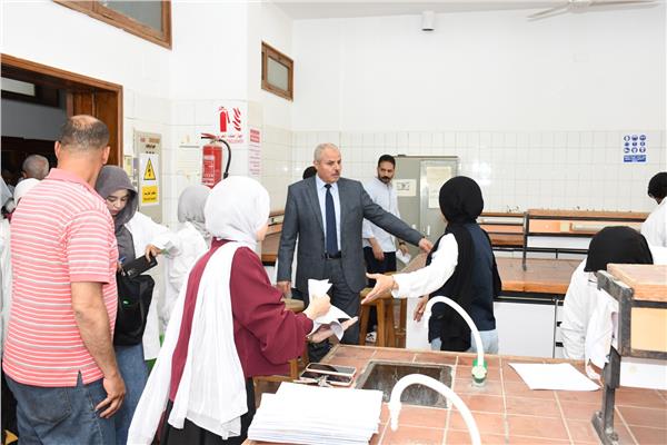 تطوير مستشفى جامعة قناة السويس وفق معايير عالمية