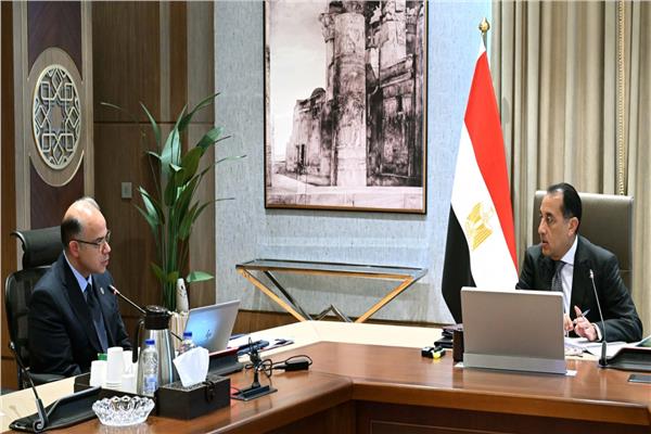 رئيس الوزراء ووزير الاستثمار يناقشان ملفات العمل الجديدة