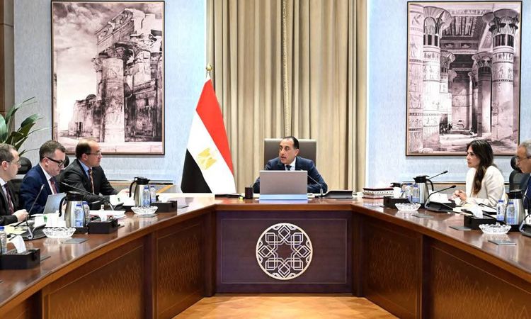 رئيس الوزراء يراقب سداد مستحقات هيئة المجتمعات العمرانية الجديدة