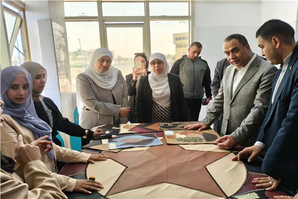 رئيس جامعة العريش يختتم الأنشطة الطلابية بكلية الاقتصاد المنزلي